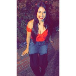 Meet your Posher, Nikkiah